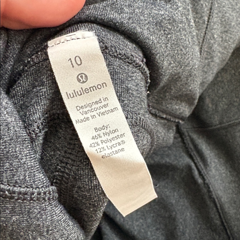 Women’s Lululemon Groove Pant Flare Full on Luxstreme 32in- heathered black- 10 - Picture 7 of 7
